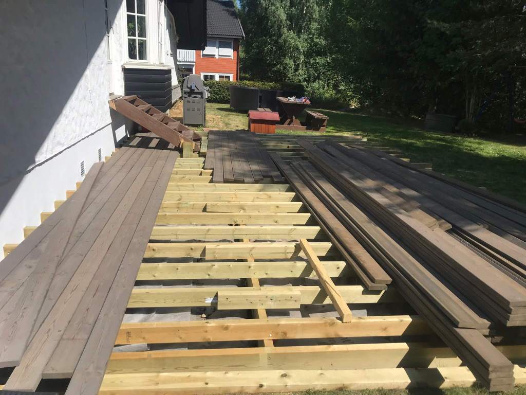 Image of the building of a terrace 