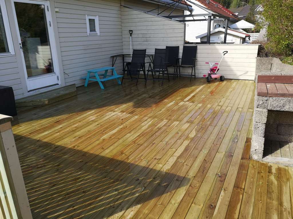 Image of a terrace, stairs and protective walls