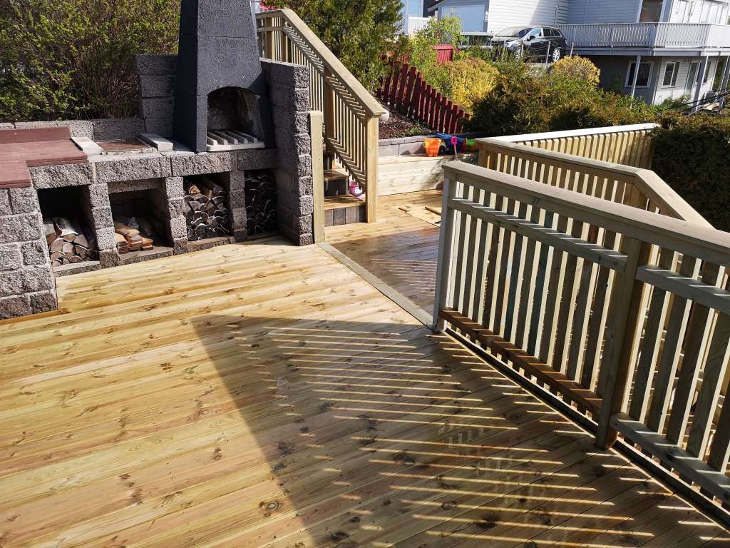 Image of a terrace, stairs and protective walls